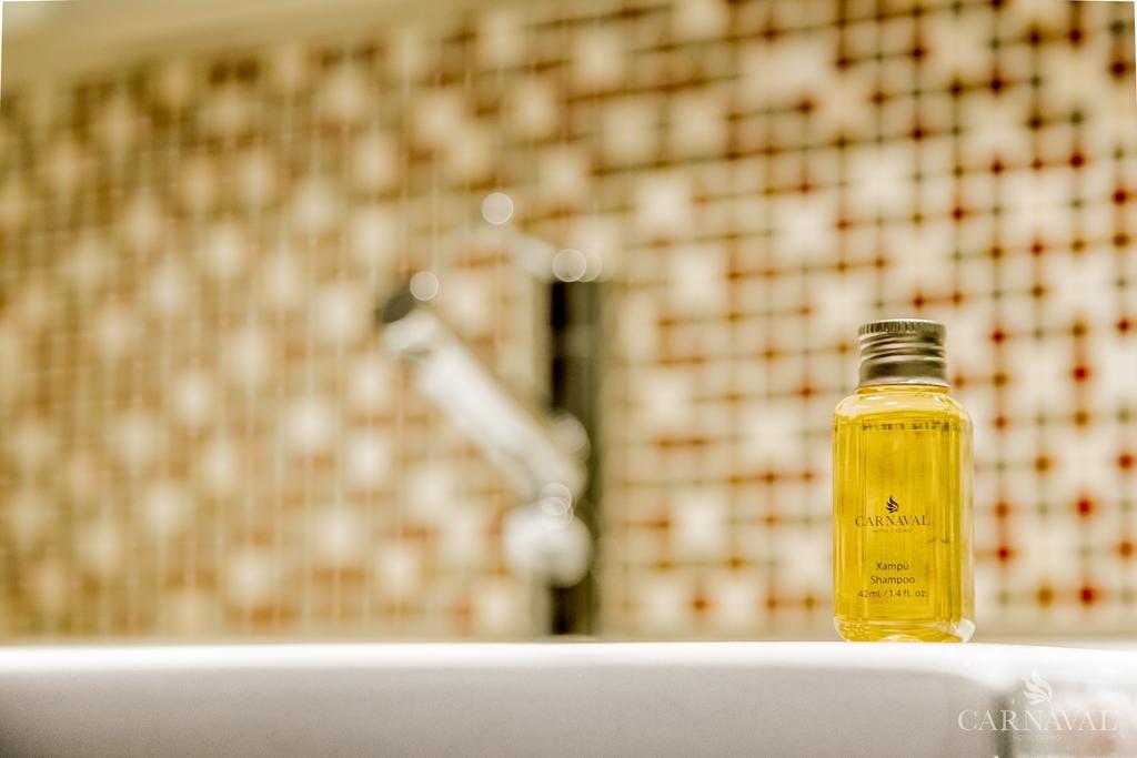Carnaval Hotel Casino Encarnación Buitenkant foto A bottle of shower gel