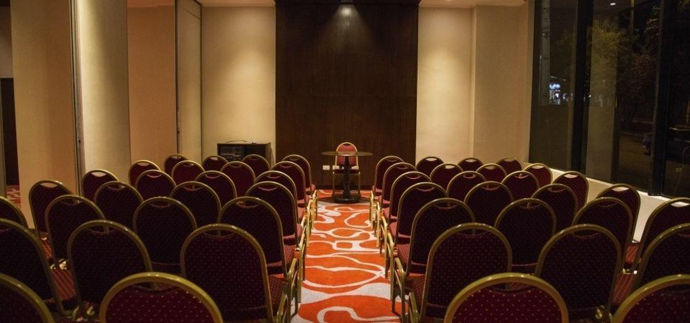 Carnaval Hotel Casino Encarnación Buitenkant foto A meeting room at a hotel