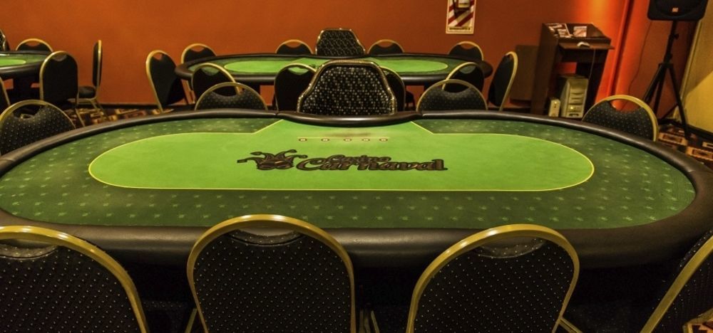 Carnaval Hotel Casino Encarnación Buitenkant foto A table at the casino
