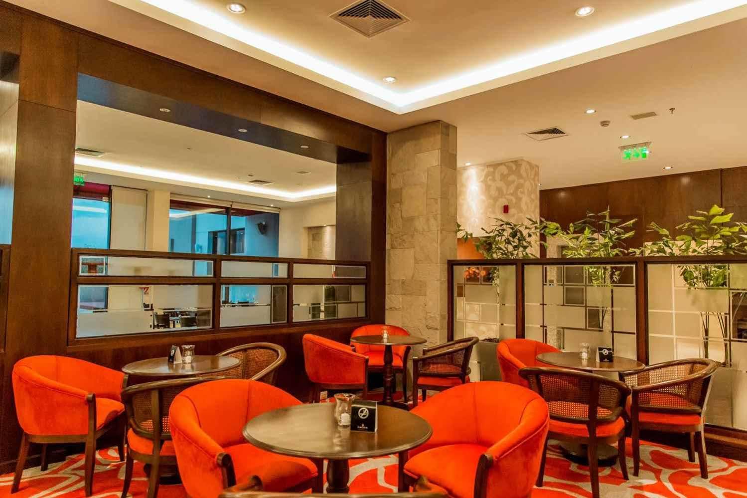 Carnaval Hotel Casino Encarnación Buitenkant foto The lounge at the airport